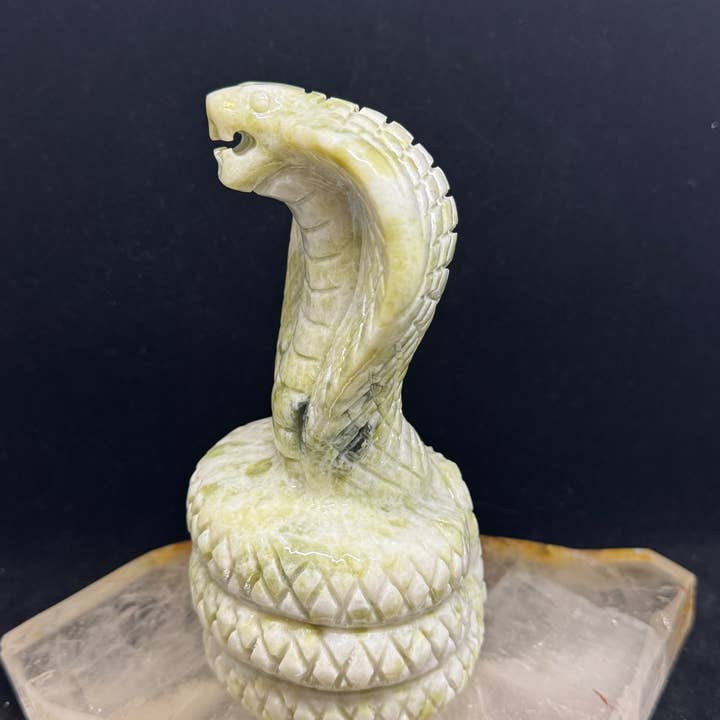 The 7 Directions - Wholesale Spiritual Stone/Crystal - 7" serpentine cobra snake carving F57R