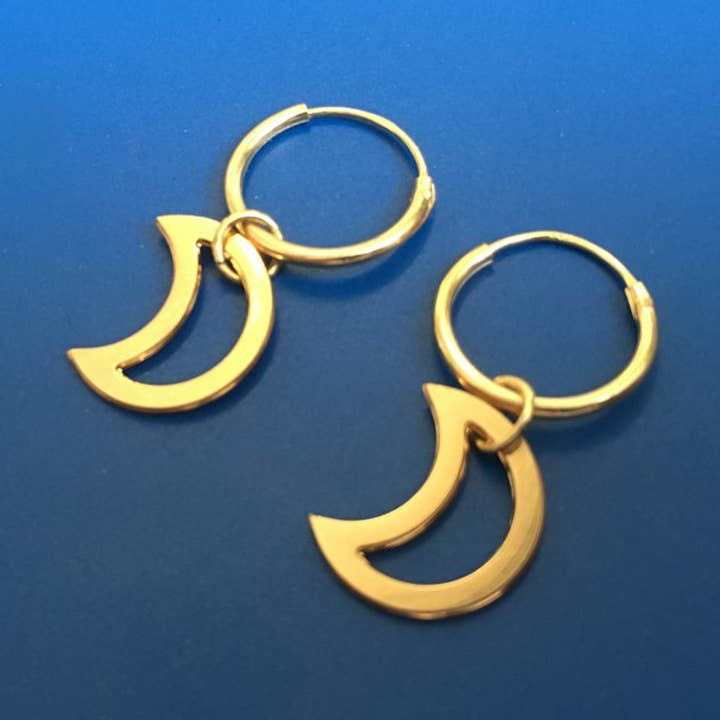 Goldene Ohrringe mit Mondmotiv für den Großhandel von All Things We Like