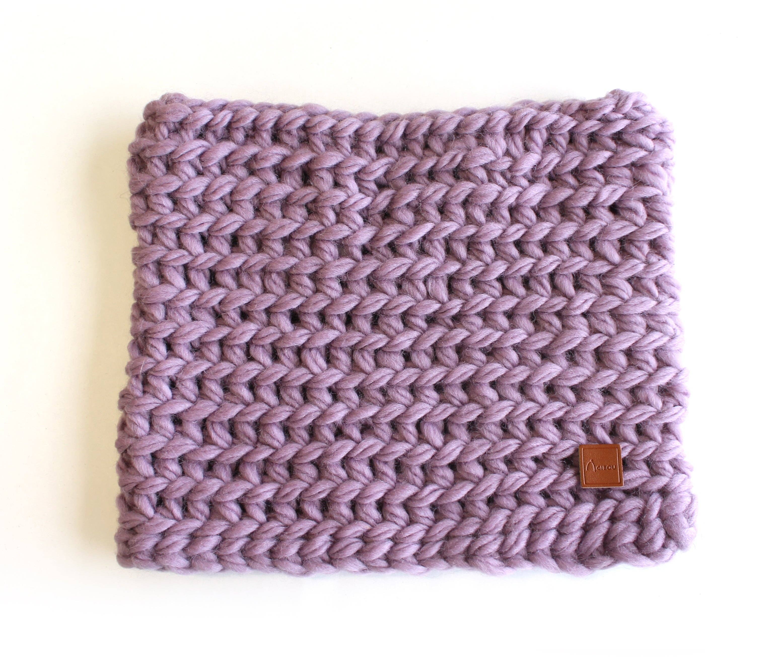 Gibou – wholesale Mössa - Dam – Handstickad halsvärmare1