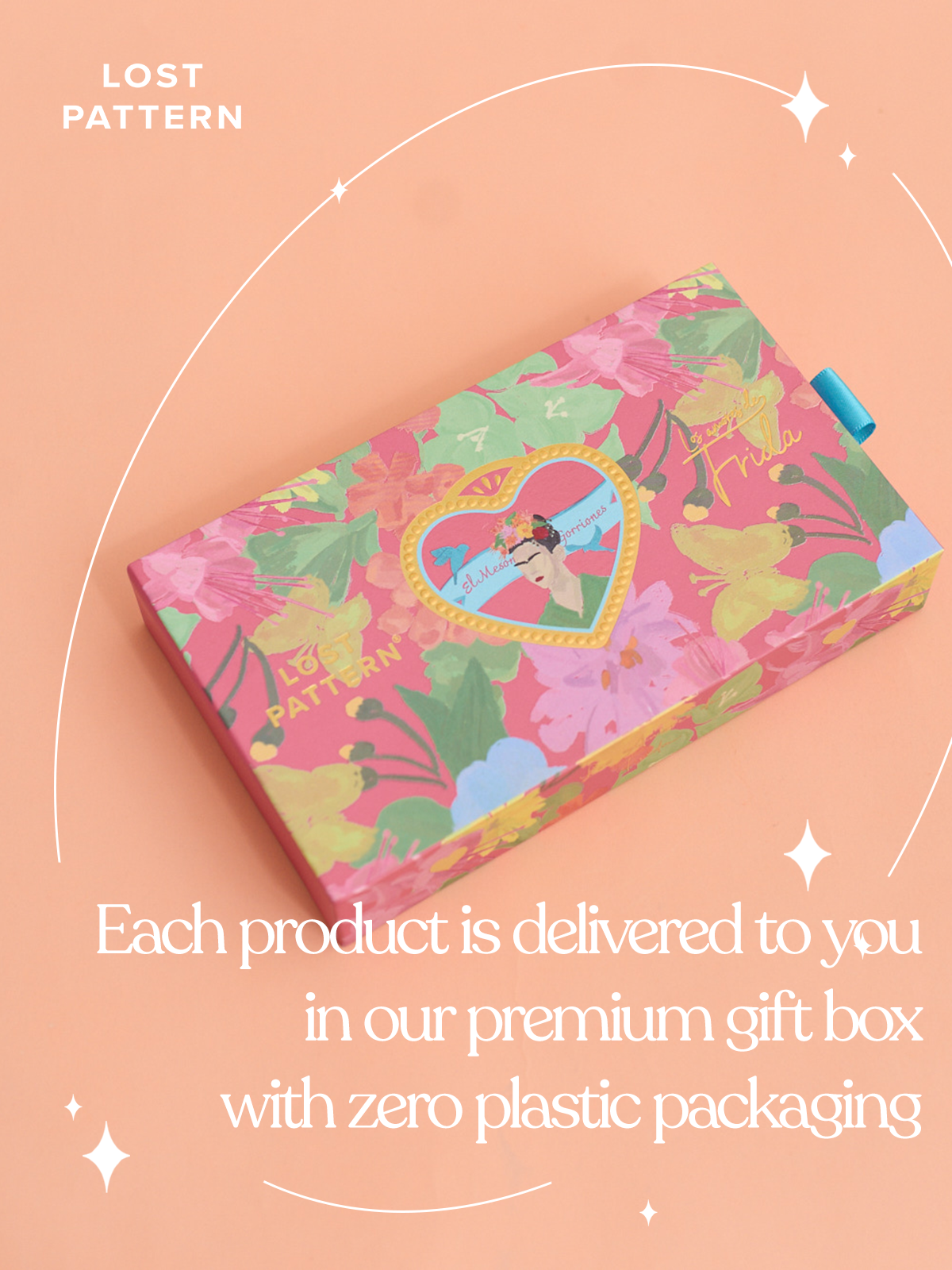 Rosa Schmaler Seidenschal „Frida's Garden“ mit Muster von FRIDA X LOST, Rosa für den Großhandel auf Faire7