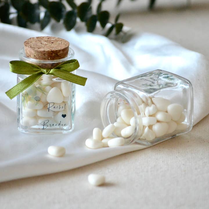 Uniq Favors - Wholesale Party gift - Heart-Shaped Candy Glass Bottle Favors, Wedding Candy Favors5