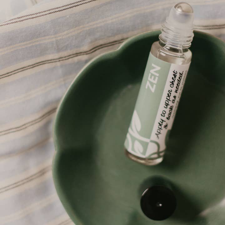 Zen Roll On Etherische Olie voor wholesale door Miss Moo Wellness