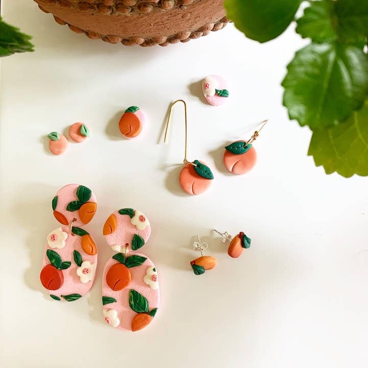 Peaches for wholesale by Pluck