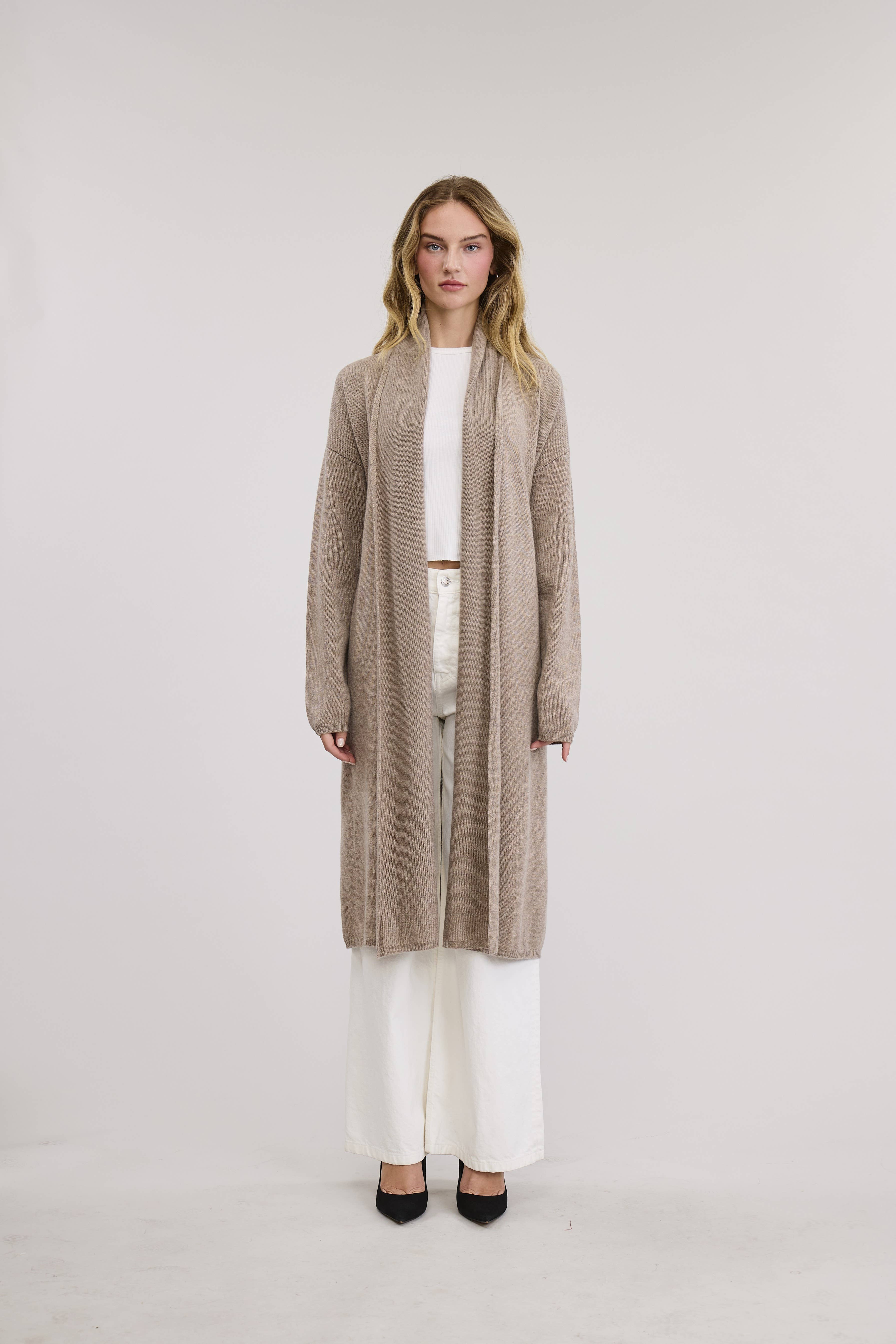 FLAT WHITE – Großhandel Strickpullover – Damen – 
Kai Kaschmirpullover Lange Strickjacke  
1