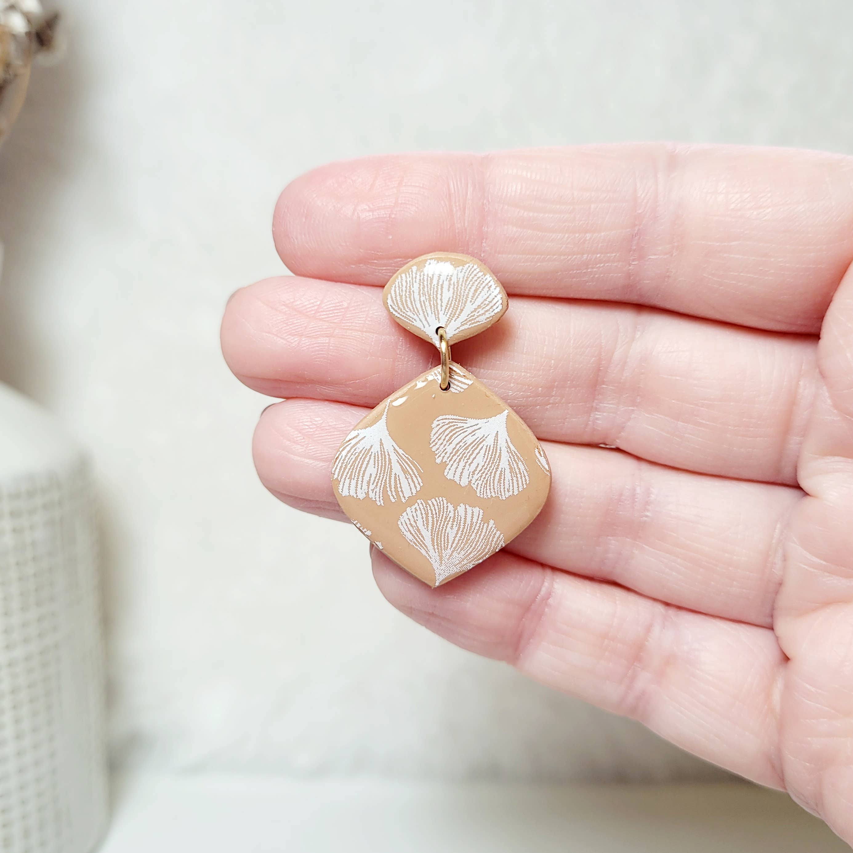 Spiegel Clay - Wholesale Dangle Earrings - Neutral ginkgo dangles1