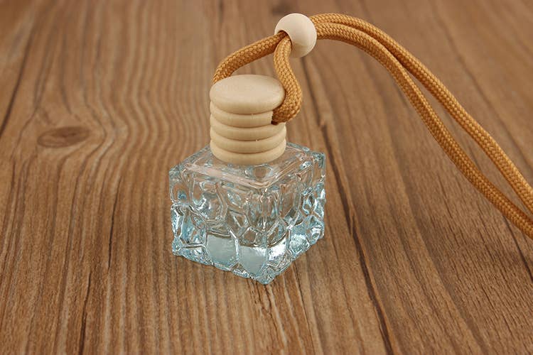 Candles Meta - Wholesale Luchtverfrisser voor in de auto - Uniseks - Vierkante autohanger geurverfrisserfles zonder inhoud7