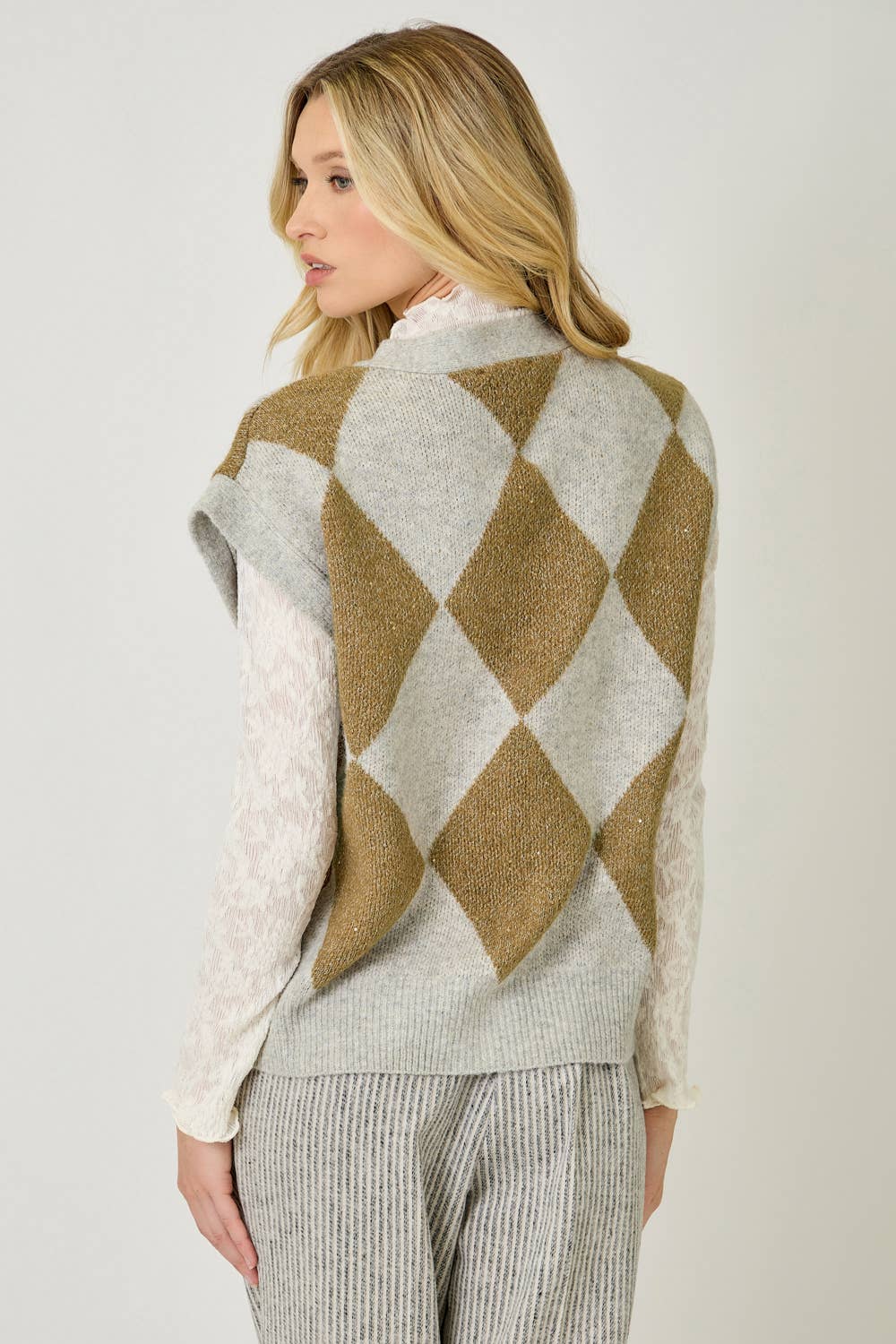 Mystree – wholesale Sleeveless sweatshirts – Women′s – 61140 Argyle Sweater Vest21