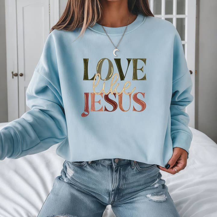 Sweatshirt Graphique Floral Printanier Occidental "Aime Comme Jésus" pour la vente par Wholehearted Motherhood and Co.