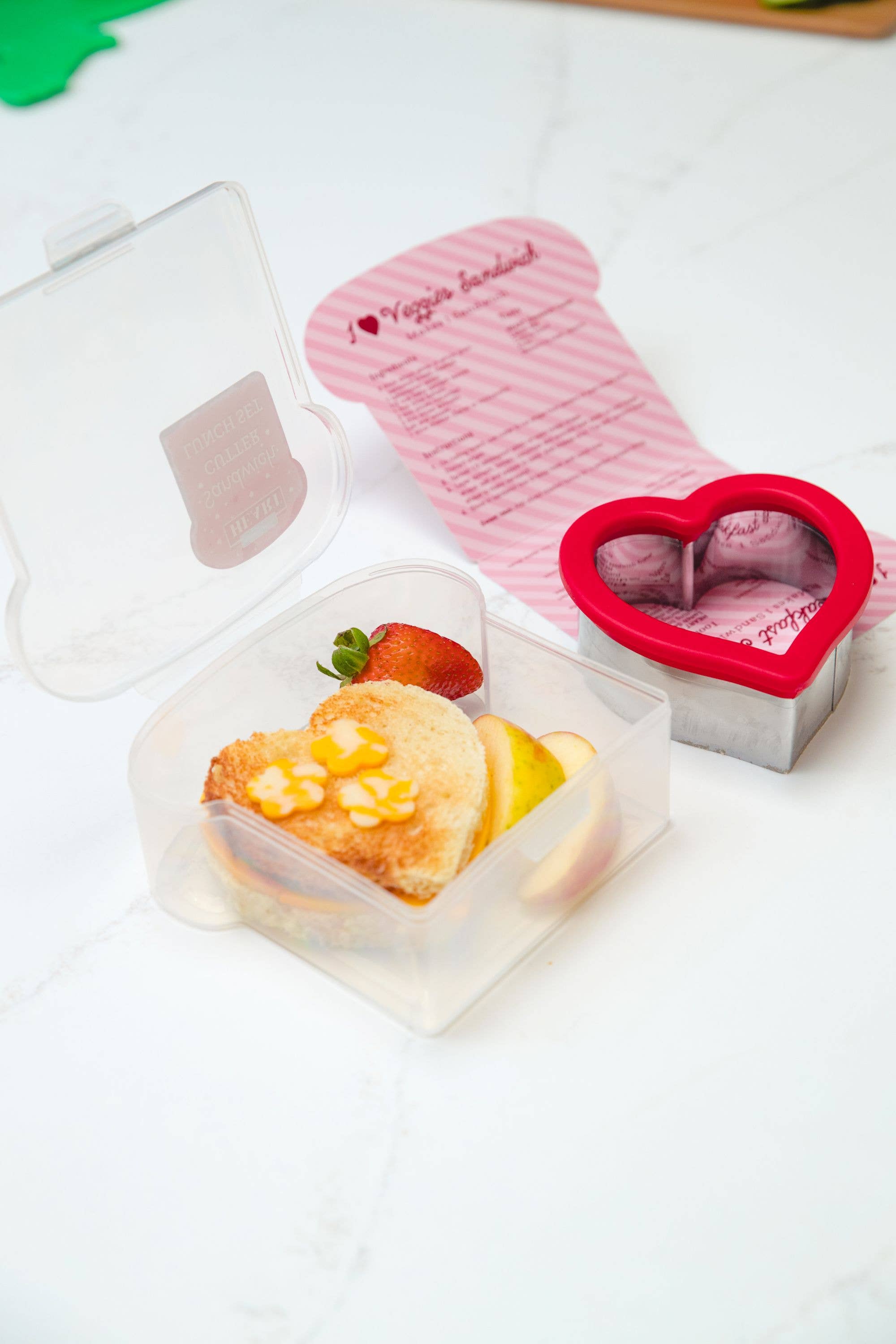 Handstand Kitchen – wholesale Kitchen tool/gadget – Sandwich Cutter Lunch Set PDQ – Dino, Heart, Unicorn, Rocket7