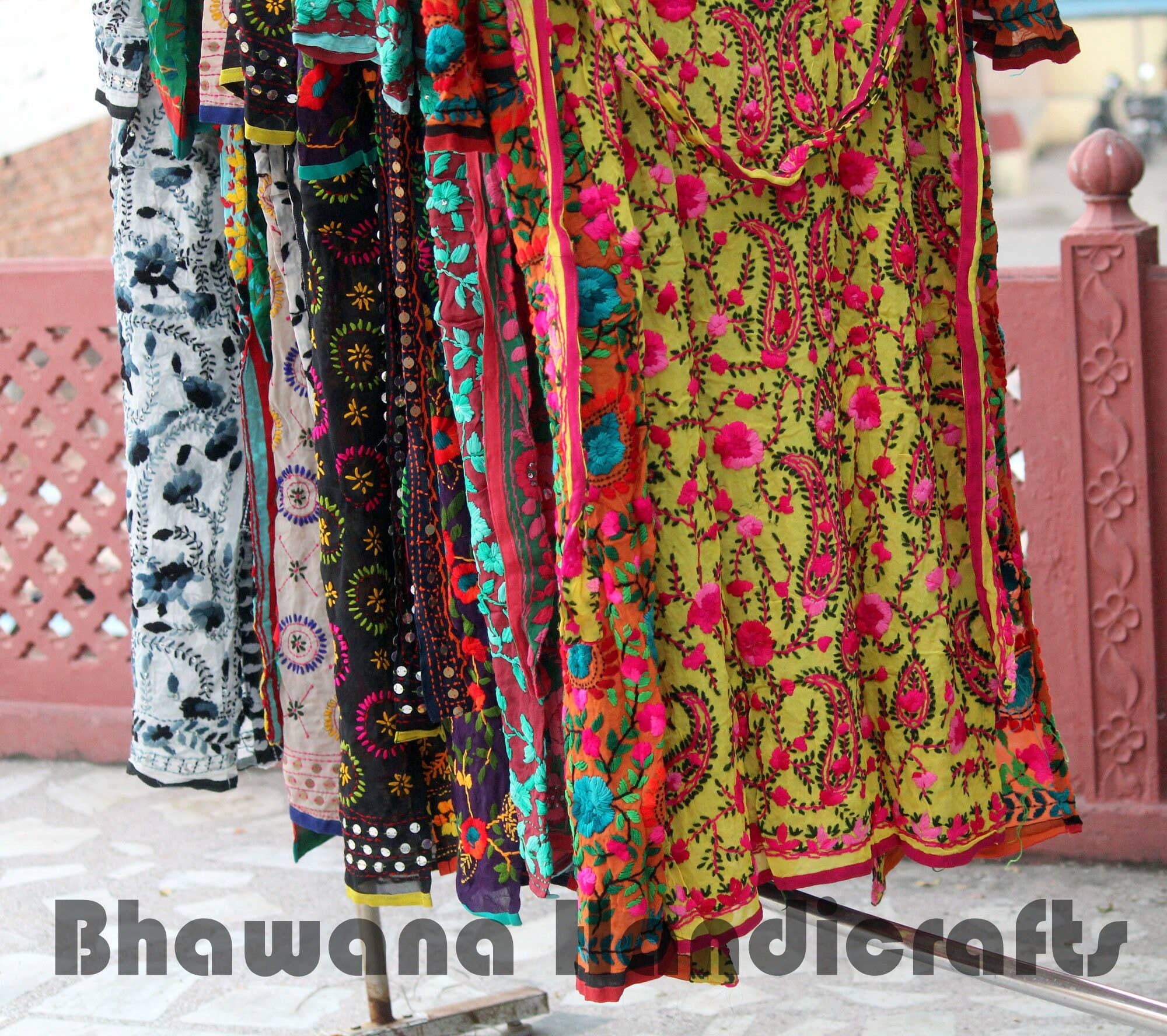 Bhawana Handicrafts – Großhandel Kimono – Damen – Lange, handbestickte Designer-Boho-Kimono-Jacke von Phulkari7