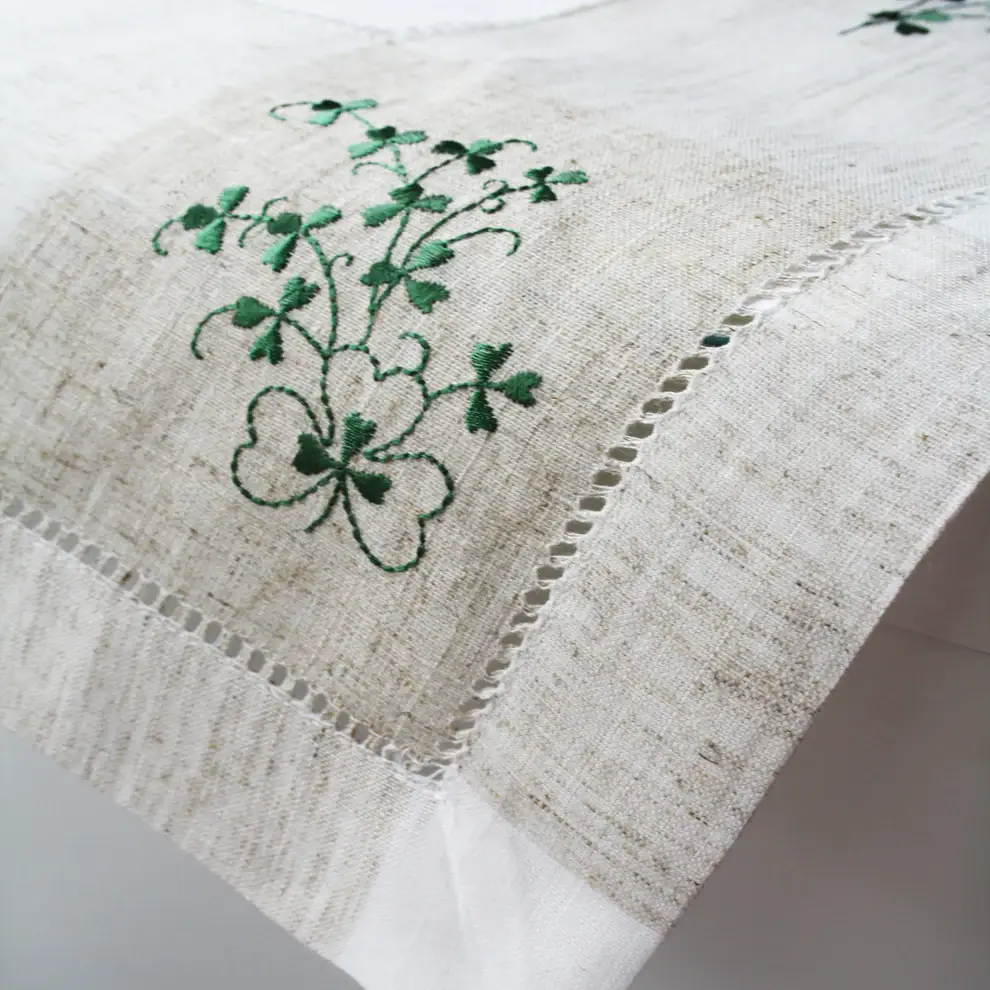 Dublin Gift Company – wholesale Tablecloth – Samuel Lamont Kinsale Irish Shamrock Tablecloth2