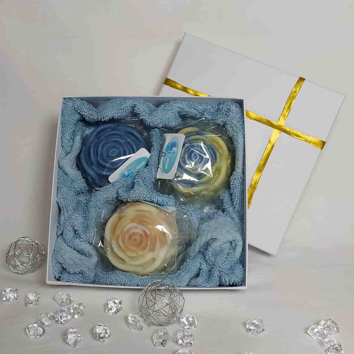 Coffret 3 Roses et serviette Pastel pour la vente par Free Mousse