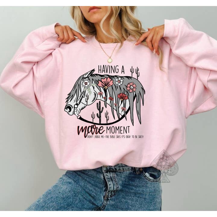 Roze - Mare Moment Western Graphic T-shirt & Trui voor wholesale door The Branded Blue Roan