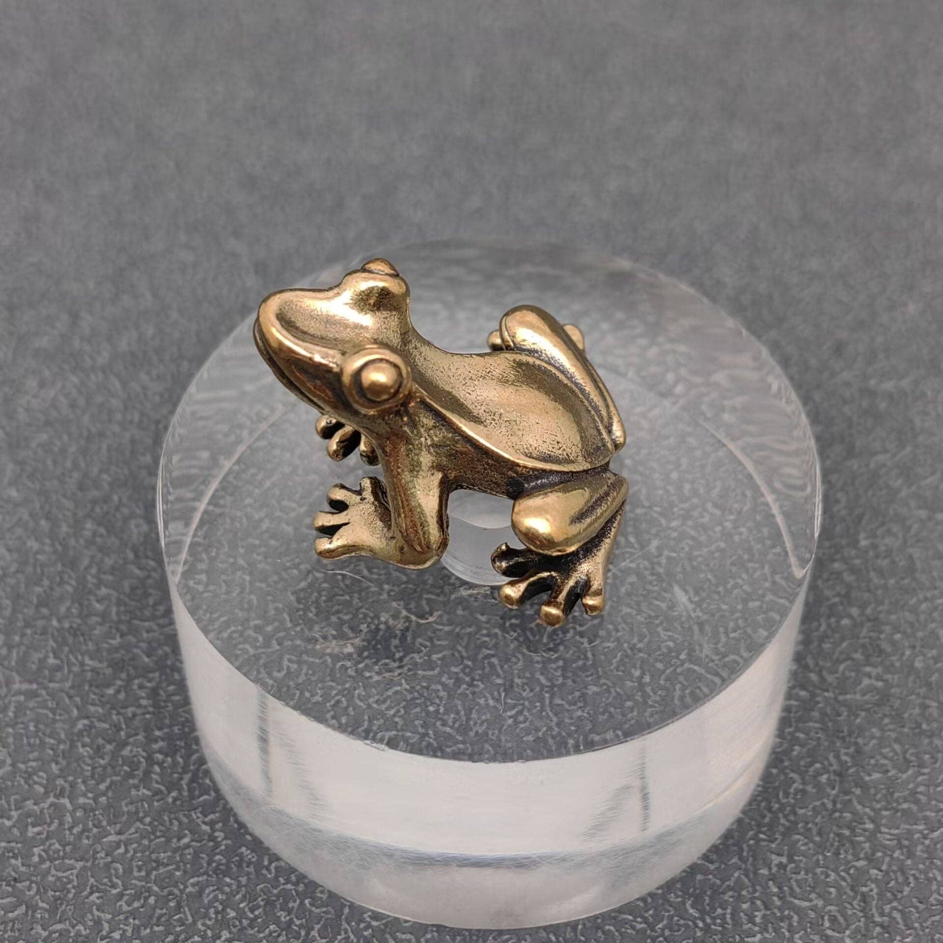 Mio Queena - Wholesale Decorative Tabletop Object - Vintage Brass Little Frog Desktop Ornaments Decorations2