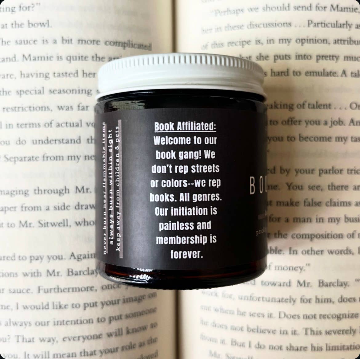 A Scent Story Candle Co - Wholesale Jar/Filled Candle - In a Book Gang -  Bookish Candle | Book Themed Candle1