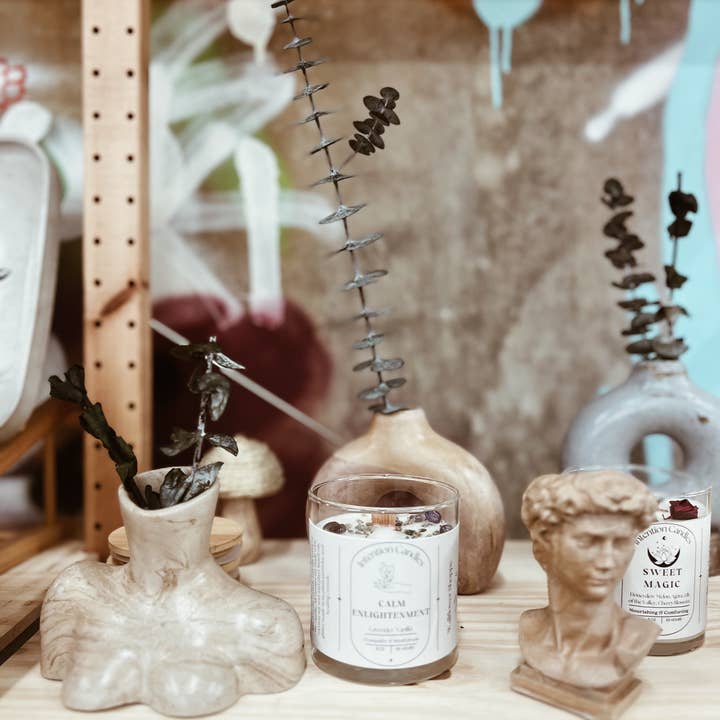 The Wallflower Shoppe - Wholesale Decorative Figurine - David6