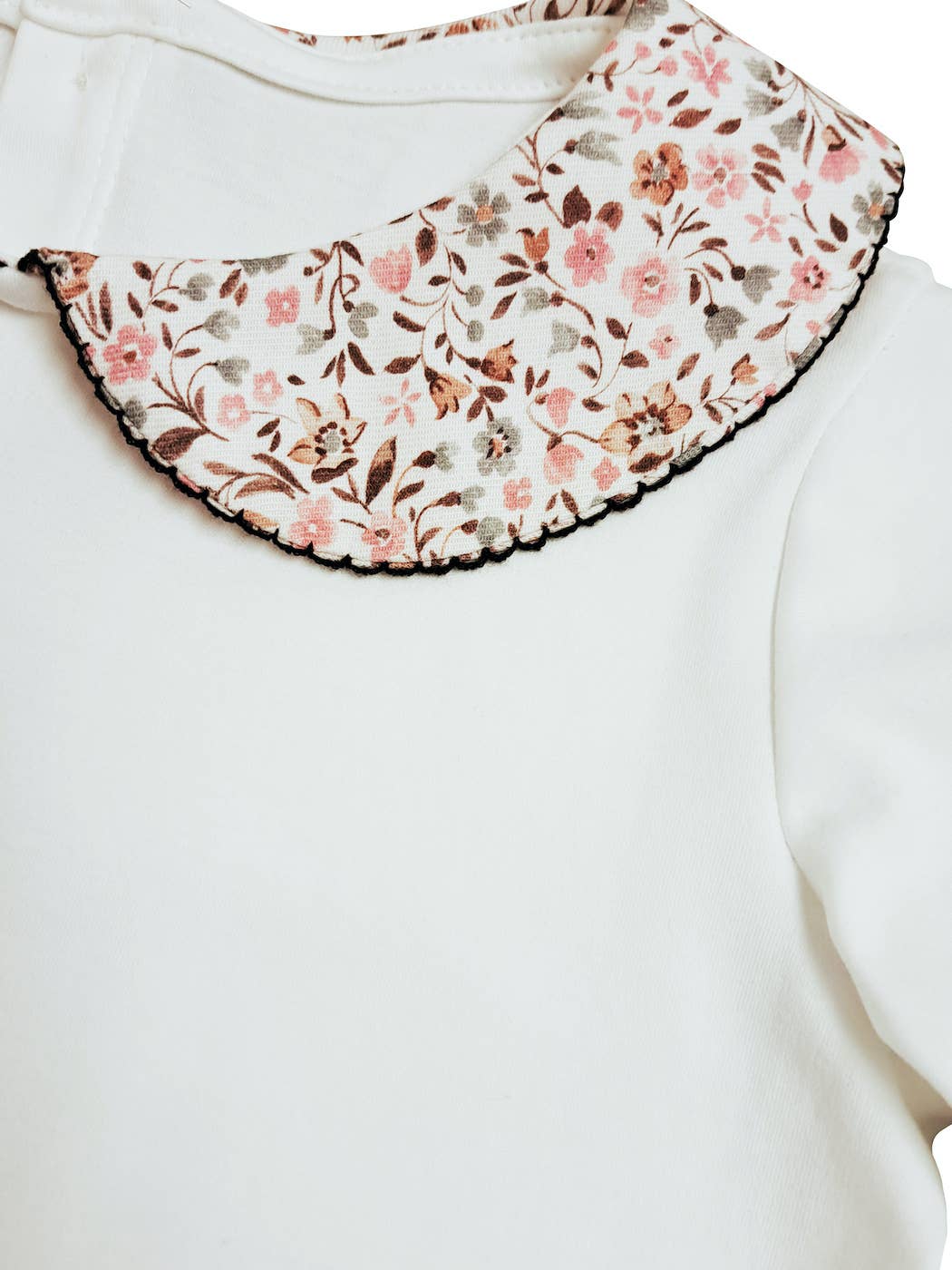 Marco and Lizzy - Wholesale T-shirt - Kinderen - Cary Collection Fall Bloemenkraag Witte pima-top voor meisjes2