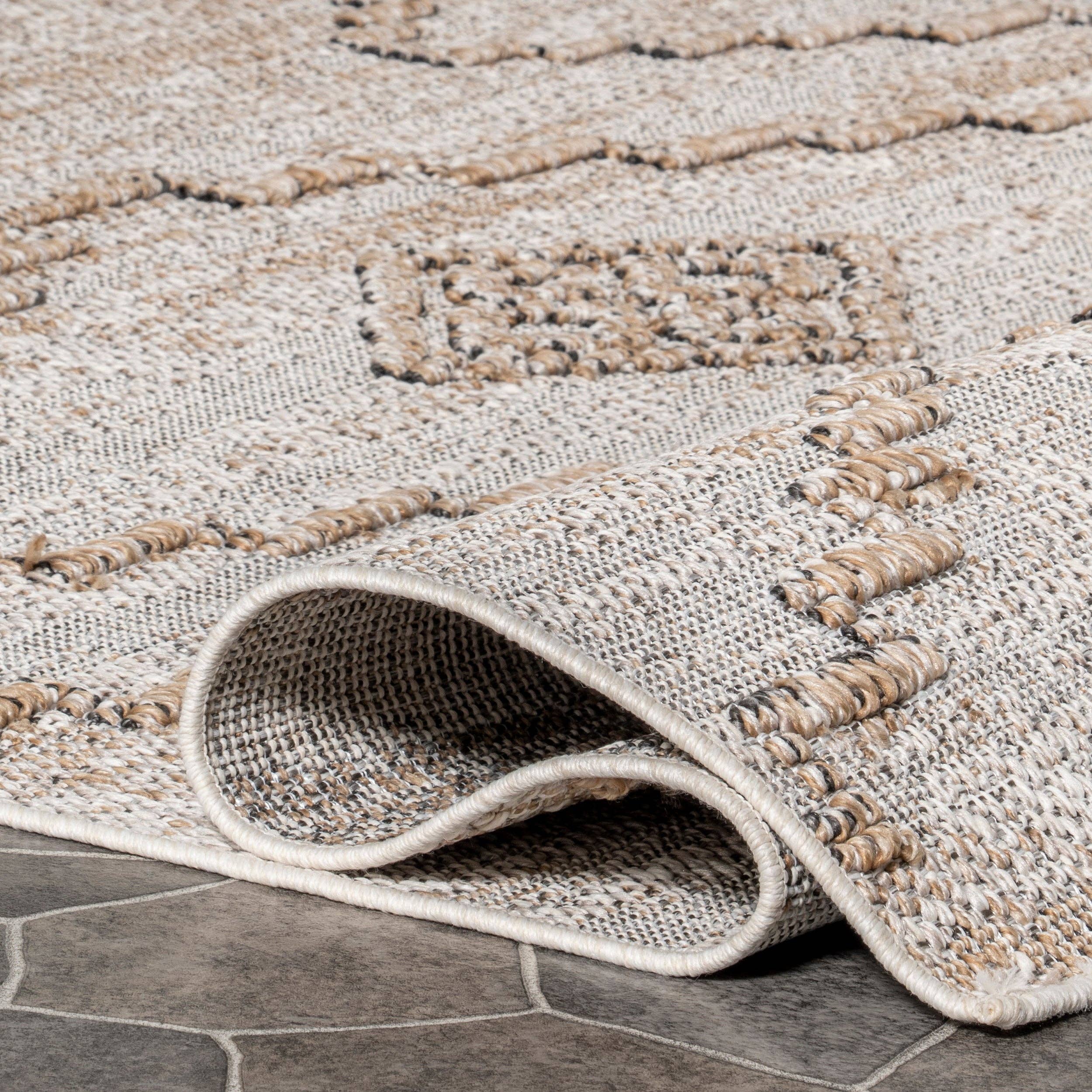 Beige Tapis intérieur/extérieur Izetta Southwestern High-Low en vente sur Faire3