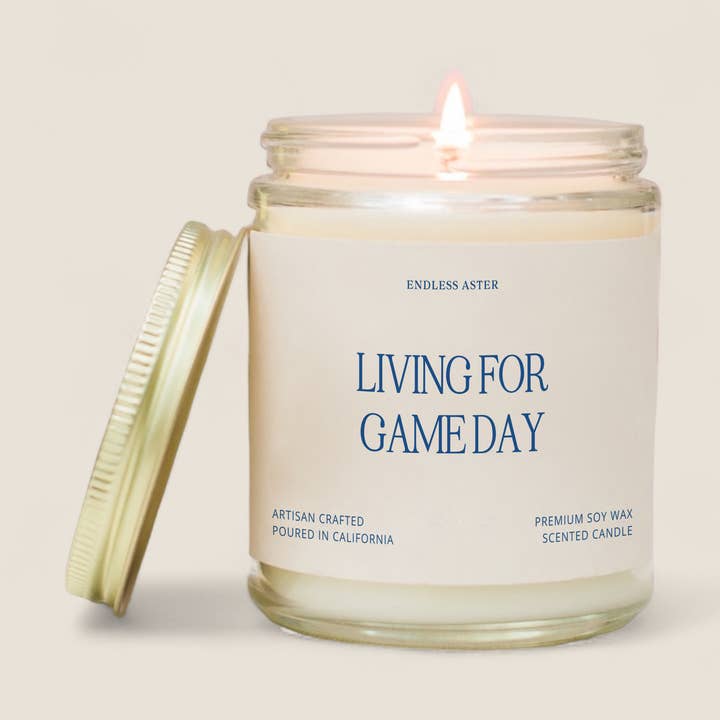 Living for Game Day - Vela de Frasco de Cera de Soja de 8, 16 oz, Desporto por atacado de Endless Aster