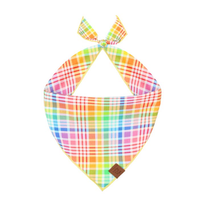 Bandana à carreaux joyeux pour chien pour la vente par Pretty posh pups
