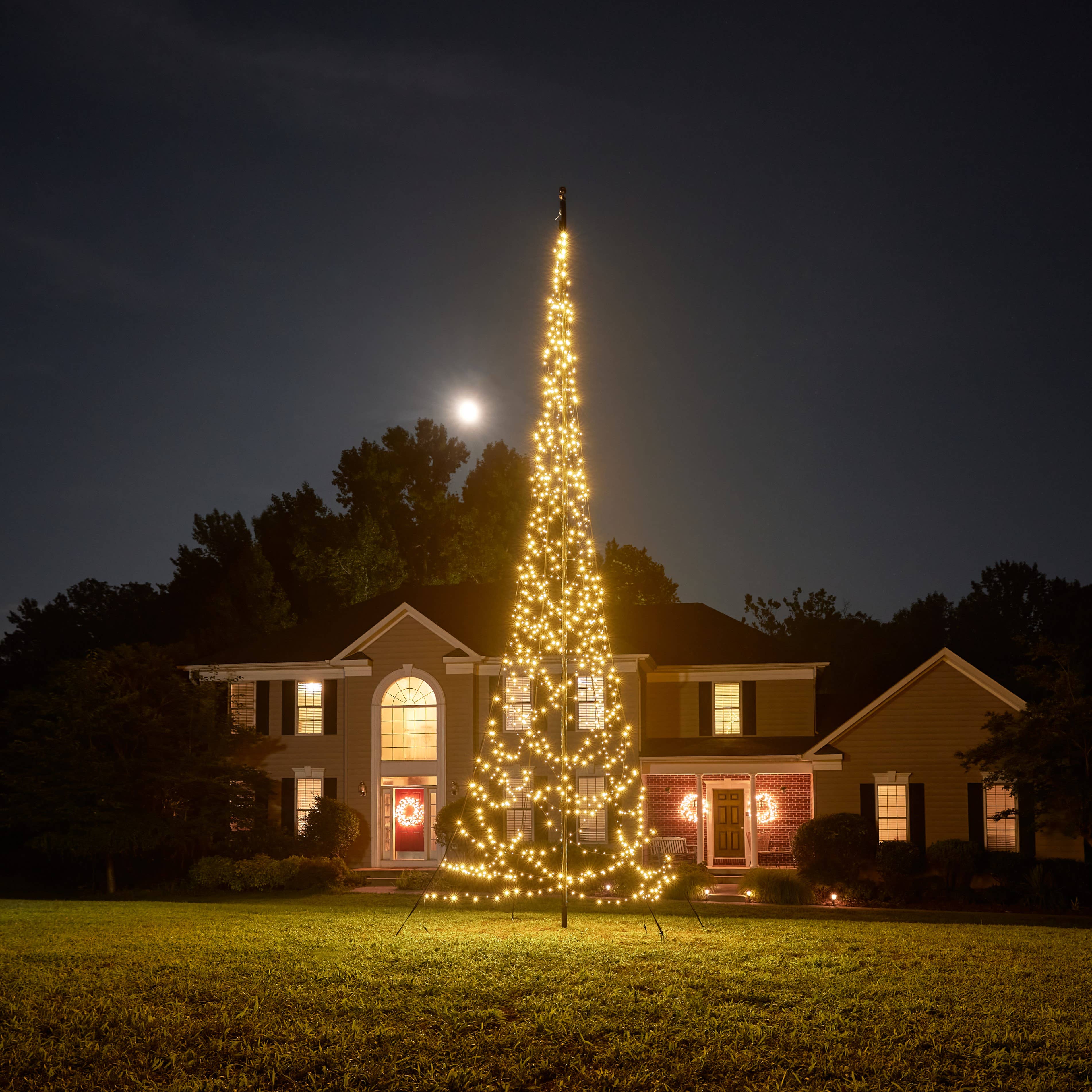 Fairybell - Wholesale Christmas Decoration - Fairybell Outdoor Christmas Tree 25ft | 1000 LEDs | Square