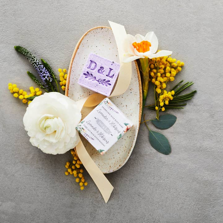 Dot & Lil - Wholesale Bath Bomb/Fizz - Lavender & Hibiscus Sparkling Milk Bath Cube1