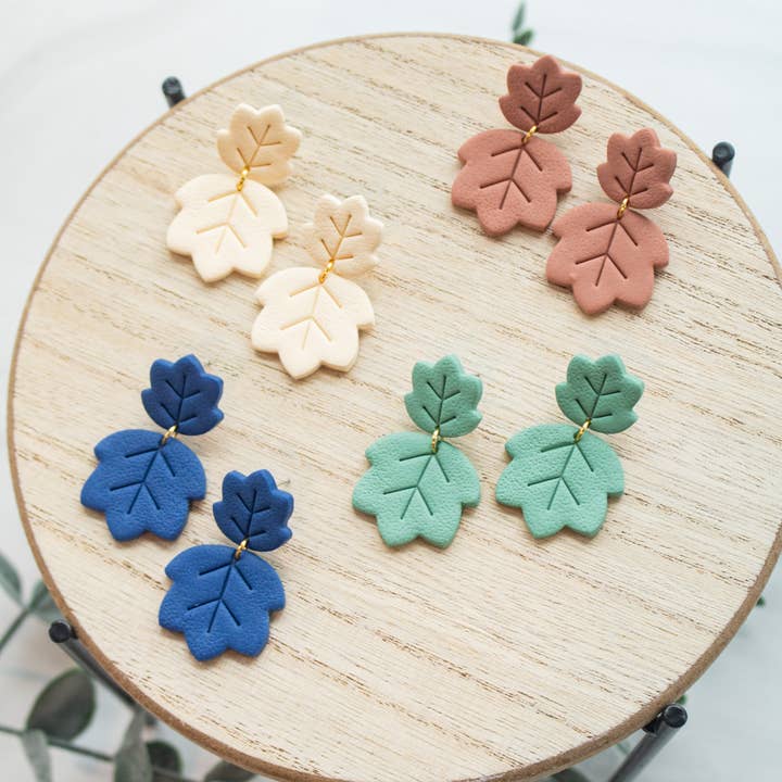 EJ Clay Co - Venta al por mayor Pendientes colgantes - Cuelgan hojas con estampado otoñal