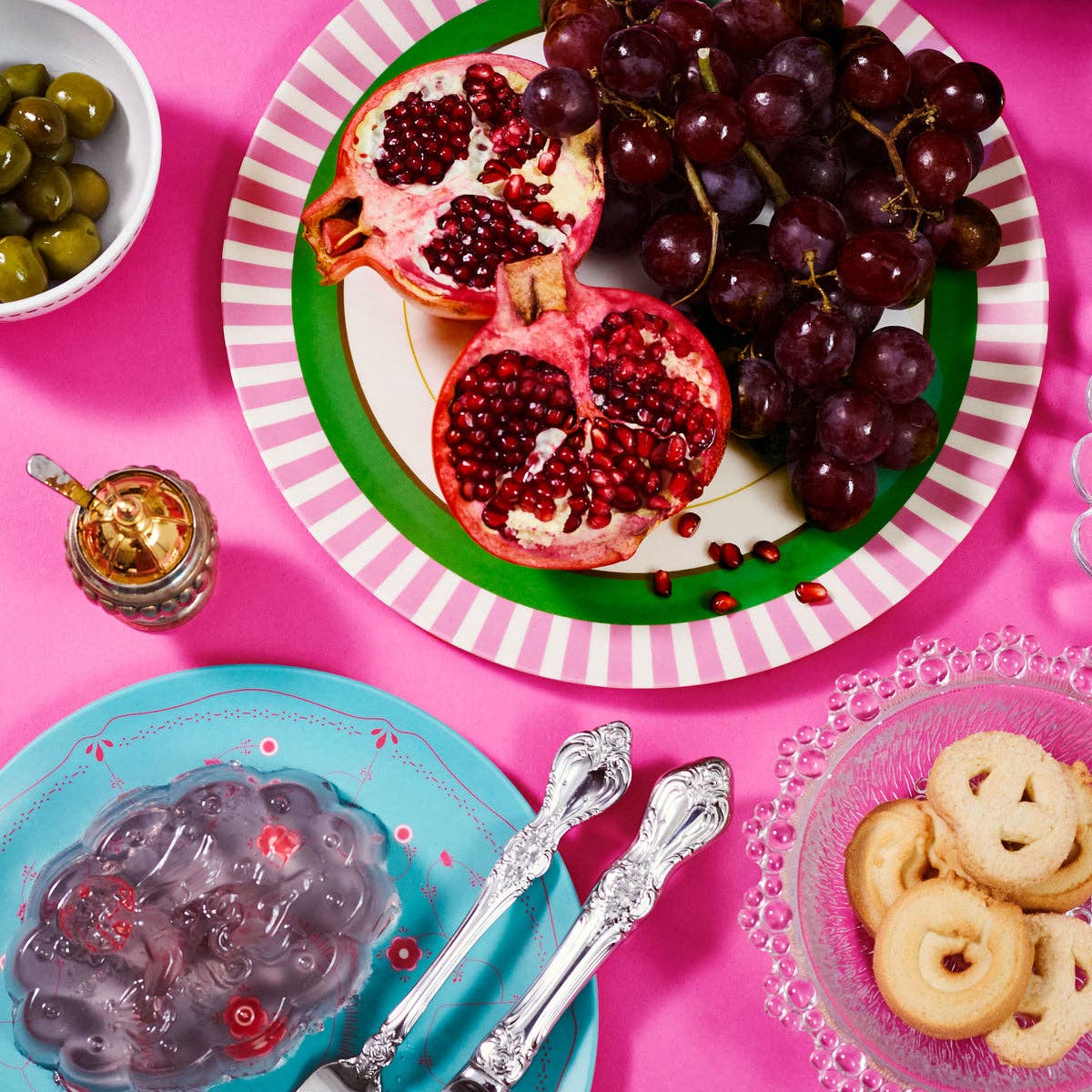 MARINA & MITSUKO - Wholesale Borden - Mitsuko: Dinerbord / Roze Gestreepte Rand4