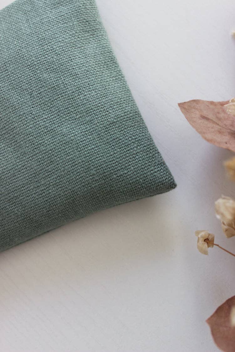 Le Gang des Fougères - Wholesale Kuuroord/therapeutisch kussen - Relaxatiekussen voor de ogen van linnen in kaki groen1