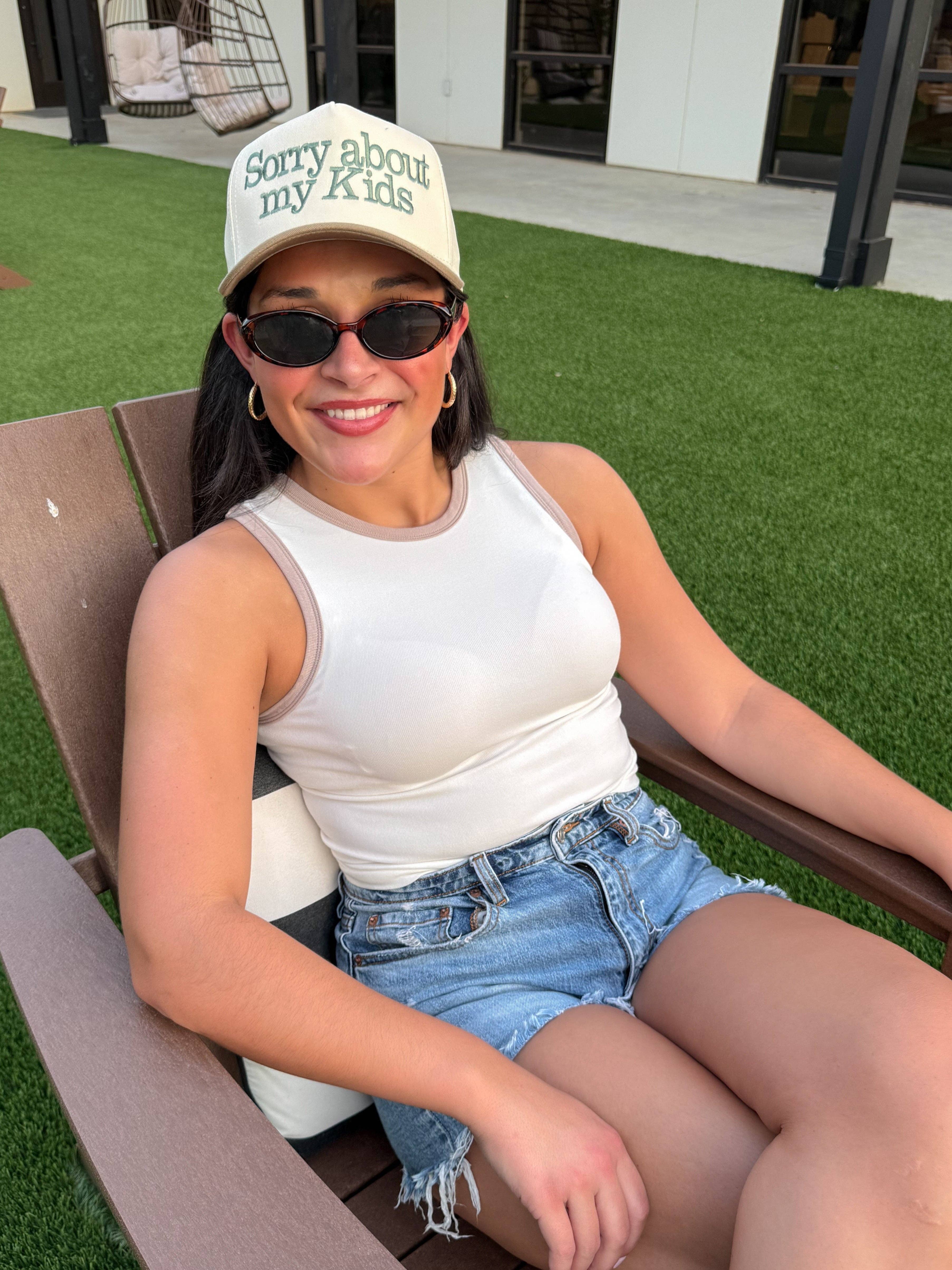 Stitch Your Style - Vendita all'ingrosso Cappellino da camionista - Donna - Cappellino Trucker Ricamato "Scusa per i Miei Bambini"3