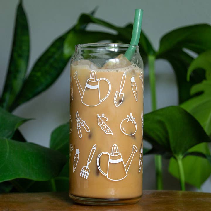 Verre en forme de canette Garden Vibes de 20 oz pour la vente par Butler Design Co.