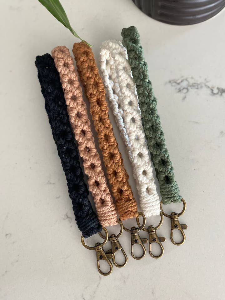 Diamond Macrame Armband Nyckelring för wholesale av Sun Up 2 Sun Down Creations