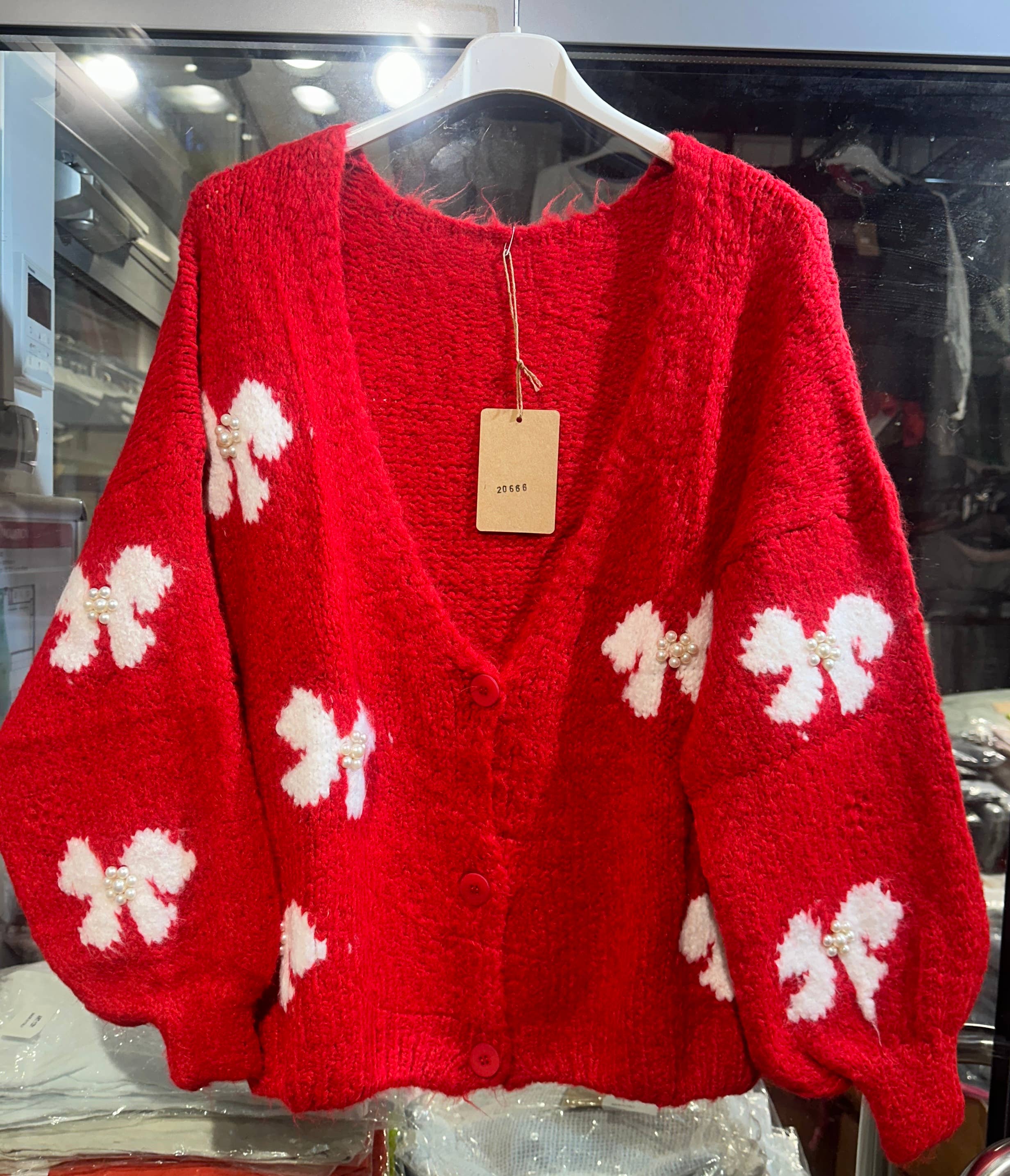 LÉA & LUC - Vente Pull en maille – femme - Gilet motif papillon avec perle REF. 206662