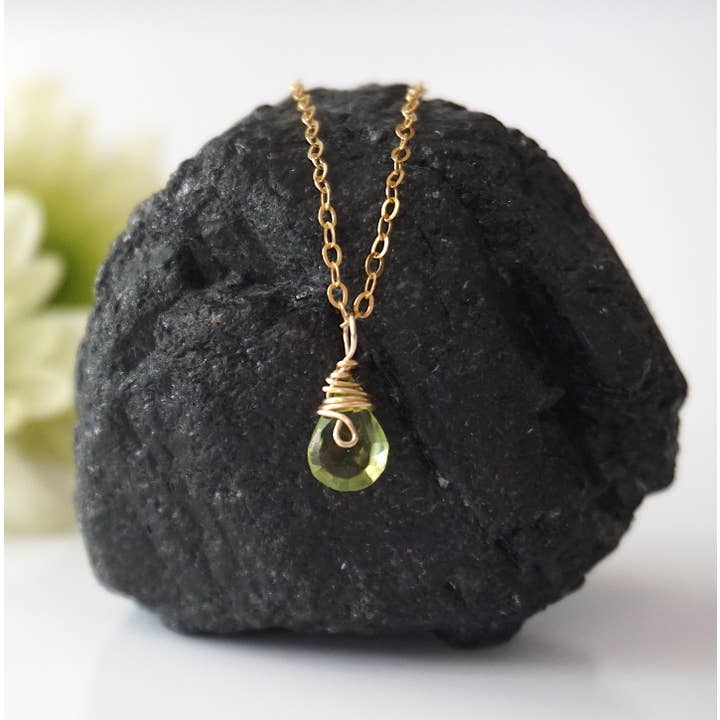 Raw Stone Elegance - Wholesale Pendant/Charm Necklace - Raw Peridot Gold Drop Charm Necklace, Holiday Jewelry Gifts1