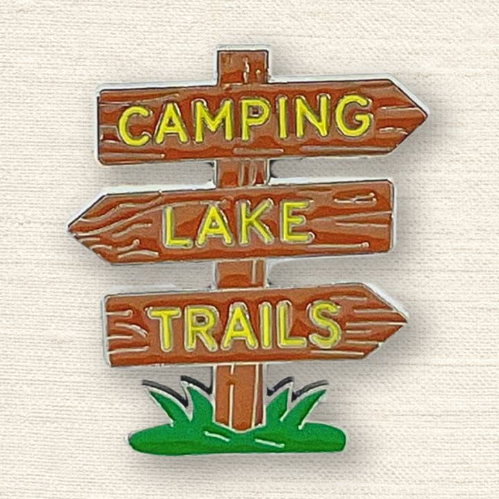 Wilderness-Wegfinder-Emaille-Pin für den Großhandel von Northern Icons Canada