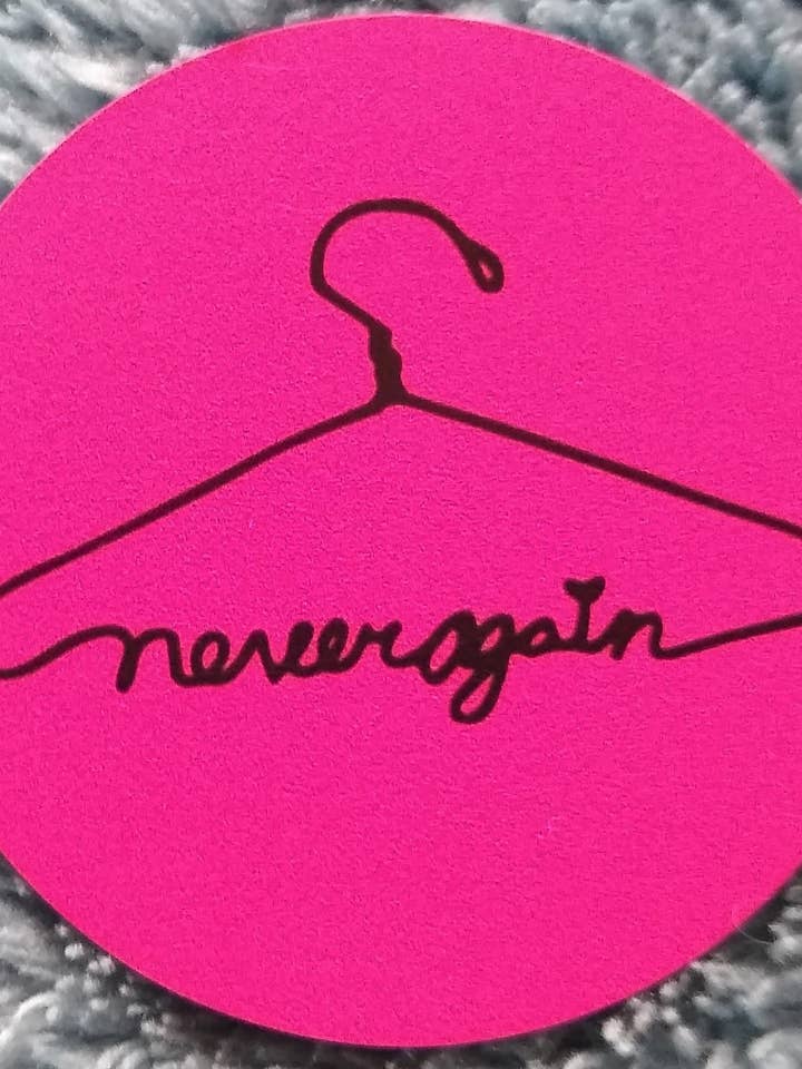 Imán Never Again Pro-Choice para venta al por mayor de Zeppy Stardust Studios