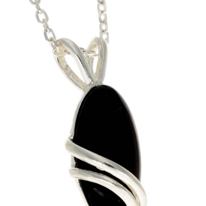 SilverAmber Jewellery - Wholesale Pendant/Charm Necklace - Little Oval Amber & 925 Sterling Silver Modern Pendant - GL27113