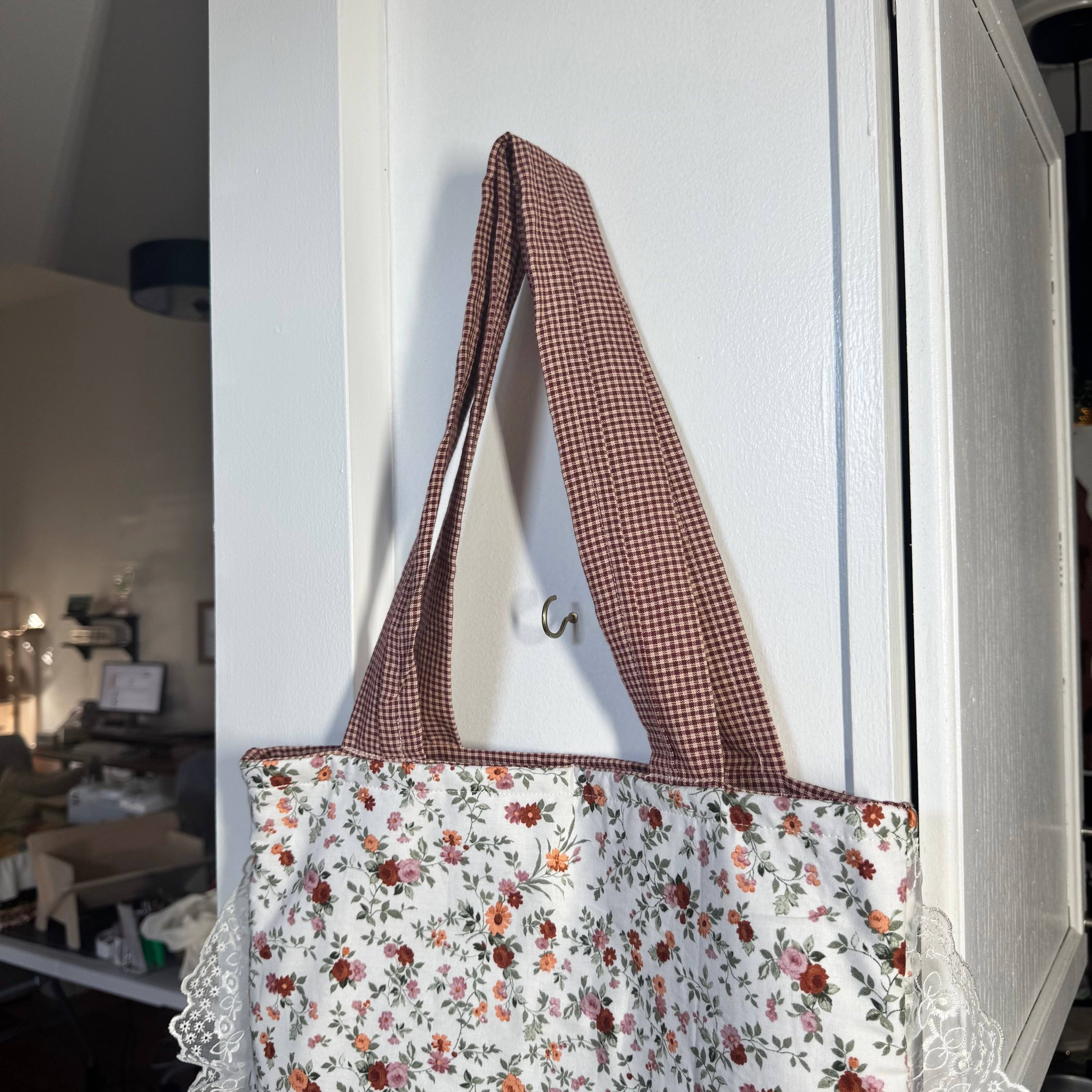 Hannah Tyme Designs - Wholesale Tote Bag - Women's - Ruffle Tote in Secret Rose Garden3