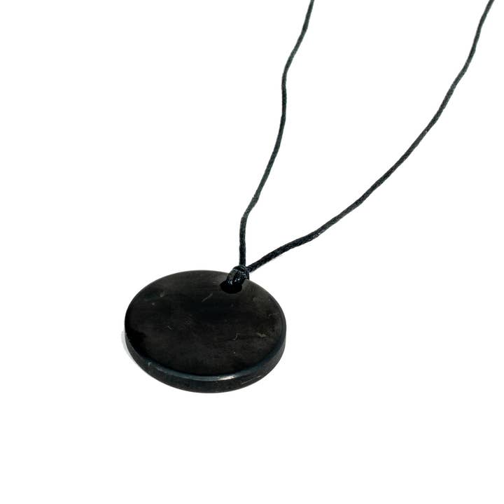 Ancient Energy LLC – Großhandel Individueller Charm/Anhänger – Runder Anhänger aus Schungit für EMF-Schutz