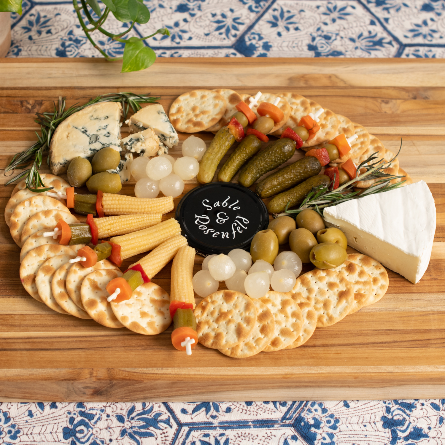 Sable and Rosenfeld est.1970 - Wholesale Pickled Vegetables - Sable & Rosenfeld Tipsy Onions 5oz / 63