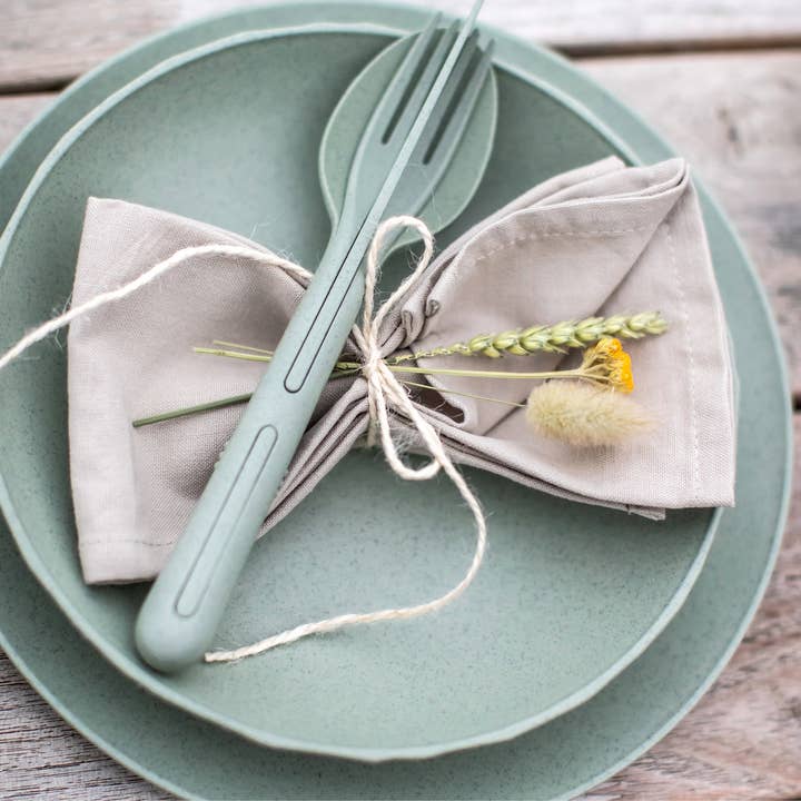 organic green 3-piece cutlery set KLIKK for wholesale on Faire2