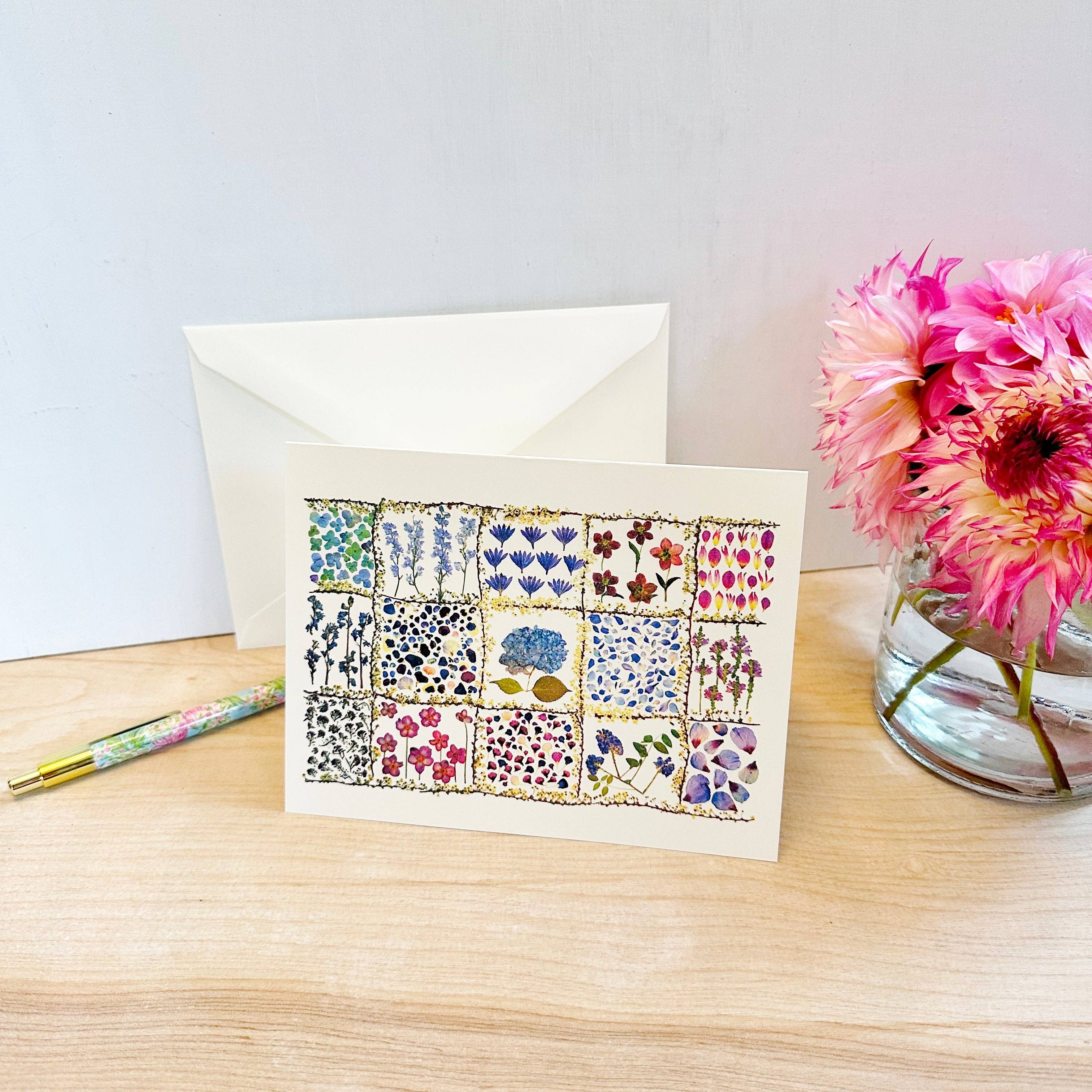 FloreOrganicBotanics - Vendita all'ingrosso Biglietti di auguri generici - Pressed Quilt - Biglietto di auguri con fiori e foglie pressate2