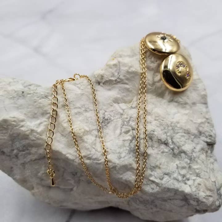 The Pretty Jewellery - Wholesale Pendant/Charm Necklace - Sun and Moon Locket Necklace3