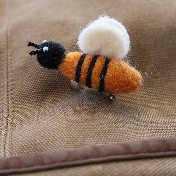 Tribal Trade GmbH - Wholesale Brooch - Brooch Pin Felt Bumblebee5