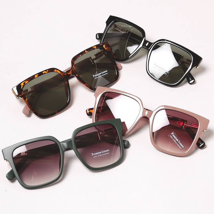 Casual Rectangular Bold Frame Sunglasses for wholesale by Fashion City