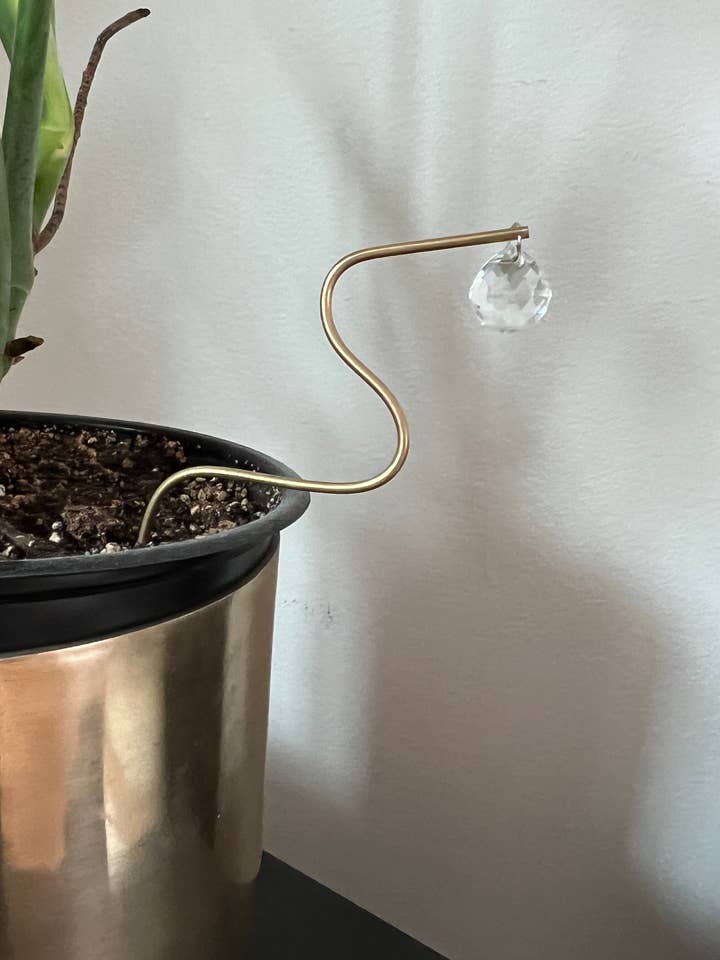 Squiggle Plant Stake Suncatcher, Plant Pot Decoration for wholesale by Ombra & Luce