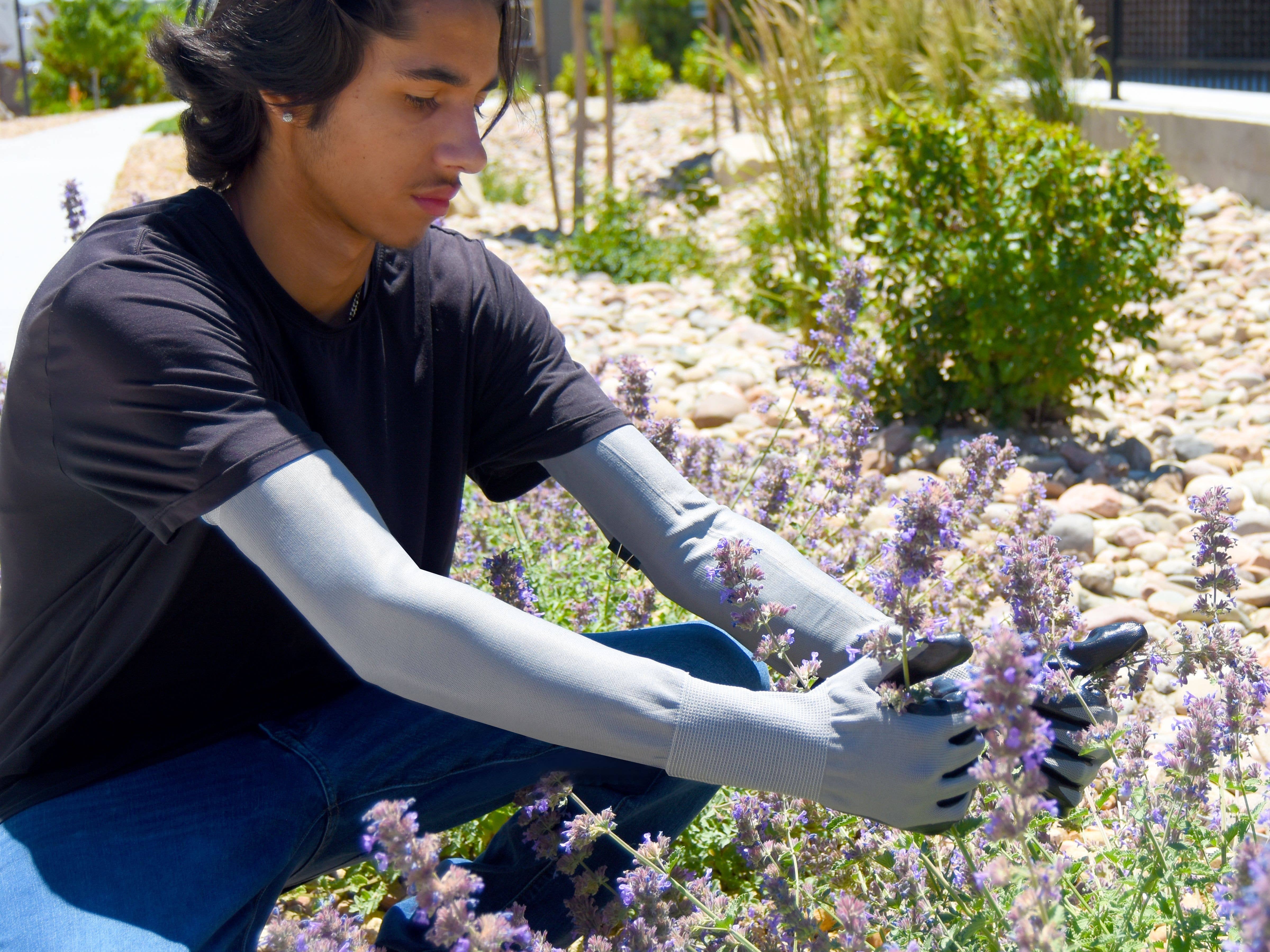 CharGuy Gear - Wholesale Garden Gloves - Long Sleeve Garden Work Gloves Protection Sleeves2