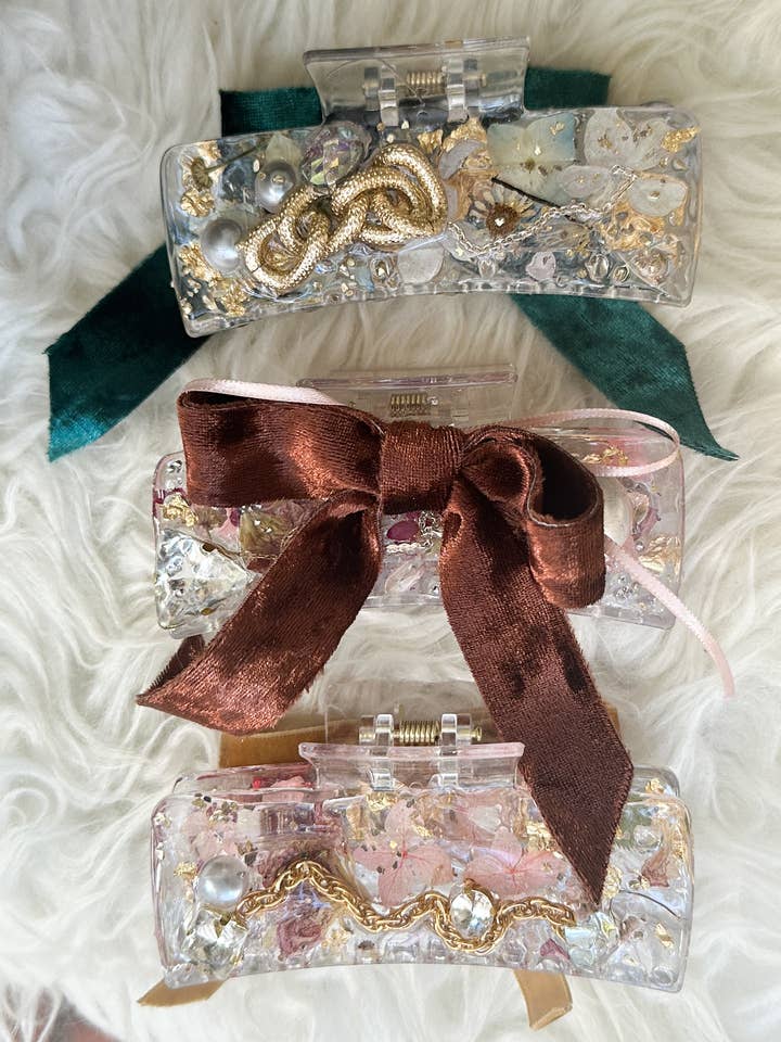 Holiday Claw Clips with REAL pressed flowers and bows for wholesale by AlwaysJean