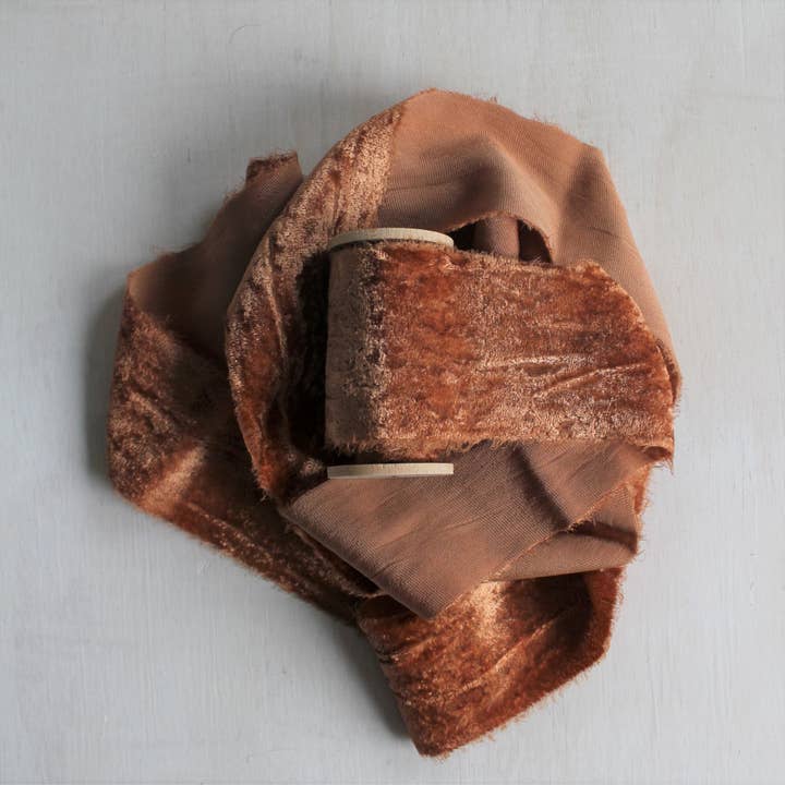 Cinta de terciopelo de seda TERRACOTA rasgada a mano para venta al por mayor de The Maple Den