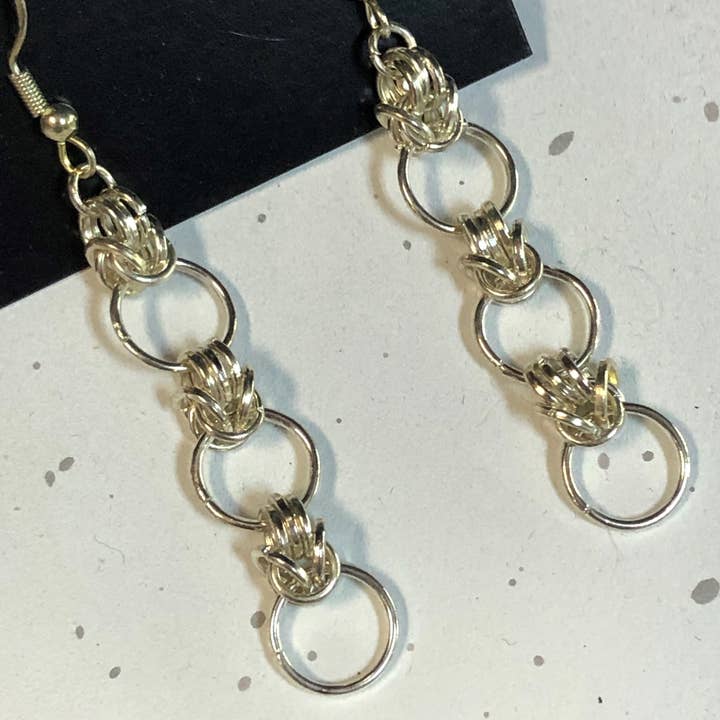 Orecchini pendenti bizantini per la vendita all'ingrosso da parte di Impulsive Creativity